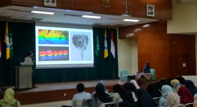 31d5cc9e-b1bd-444e-9989-589c7d107548